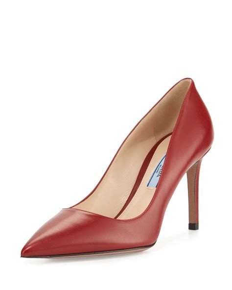 scarpe prada sono rosse sotto|Saldi Scarpe Prada in Rosso: Acquista fino a da 345,00 .